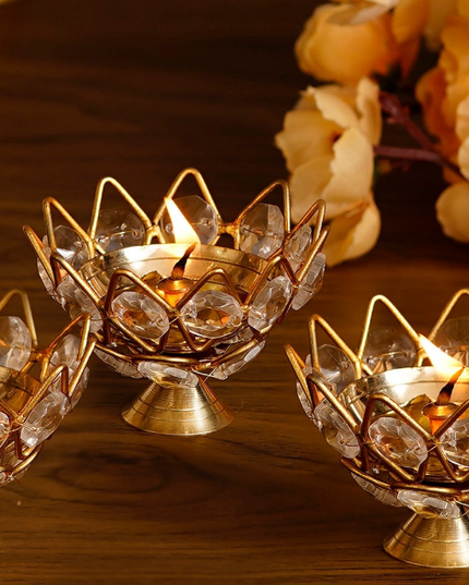 eCraftIndia Set of 4 Lotus Shape Crystal Tea Light Holder b1s18a-ff
